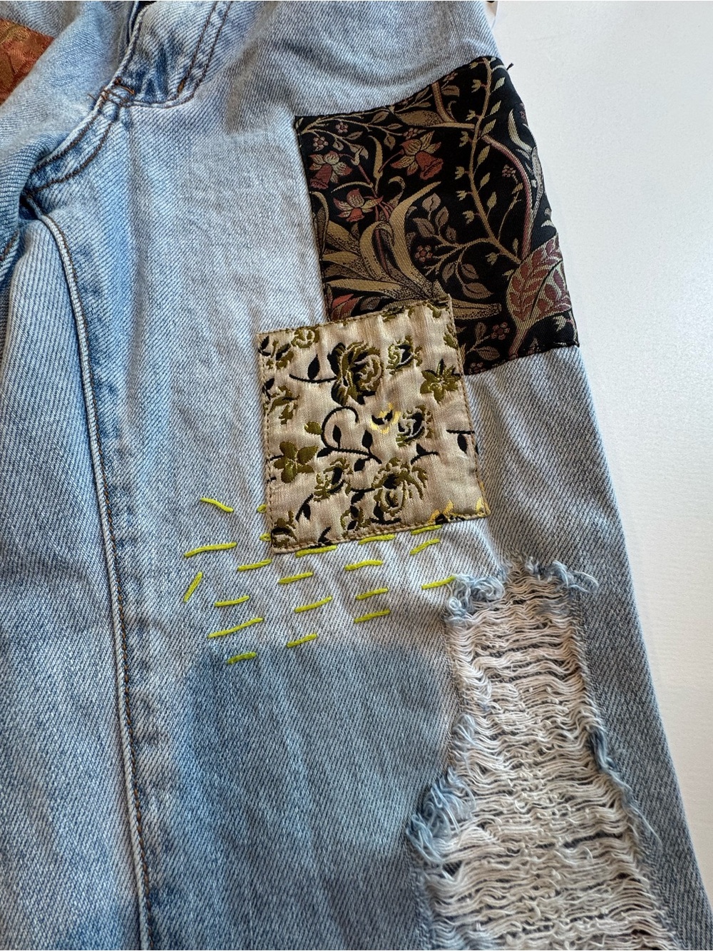 BDG Boho Dream: high rise  Straight-Leg Patchwork Denim size 27 cowboy jean - Picture 9 of 11
